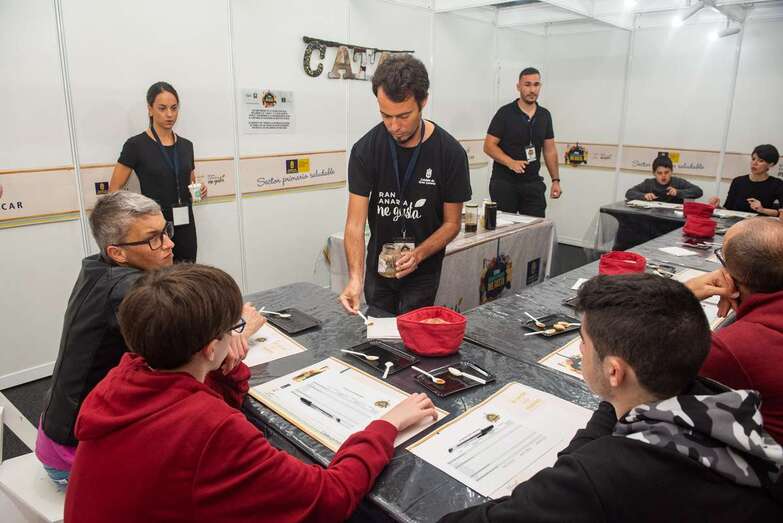 Imagen de la jornada de este domingo de la feria (Foto TA)